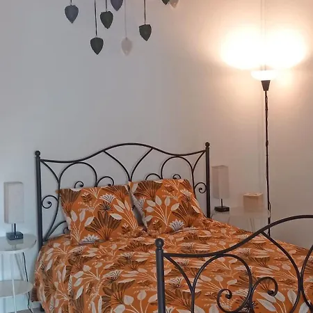 Guest house Spacieuse Avec Jardin